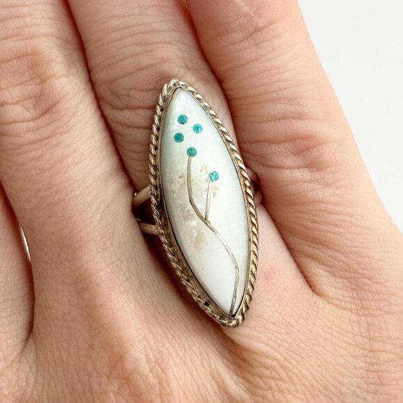 ZUNI Pueblo Mother of Peal Rope Accented Sterling Silver Vintage Ring - sz 6.5 - Picture 1 of 8